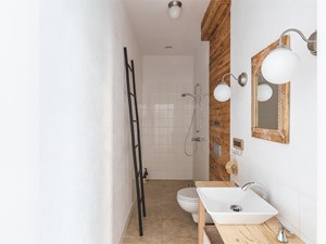 Maximice el espacio: soluciones creativas para baños pequeños