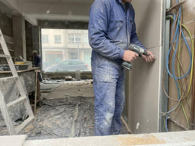 Reforma integral de locales comerciales en Vigo, listos para abrir - Imagen 1